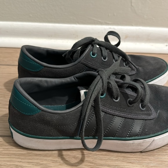 Addidas Kiel Sneakers - Picture 4 of 10